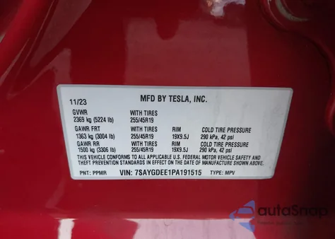 2023 Tesla Model Y Awd/Long Range Dual Motor All-Wheel Drive z USA, uszkodzony, nr VIN 7SAYGDEE1PA191515